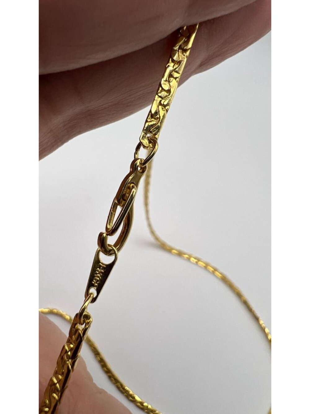 14K Gold Plated Chain Necklace With Lobster Clasp - Elegant & Lightweight - Picture 2 of 3